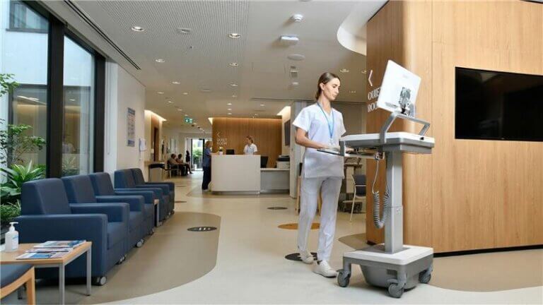 T7™ Mobile Technology Cart